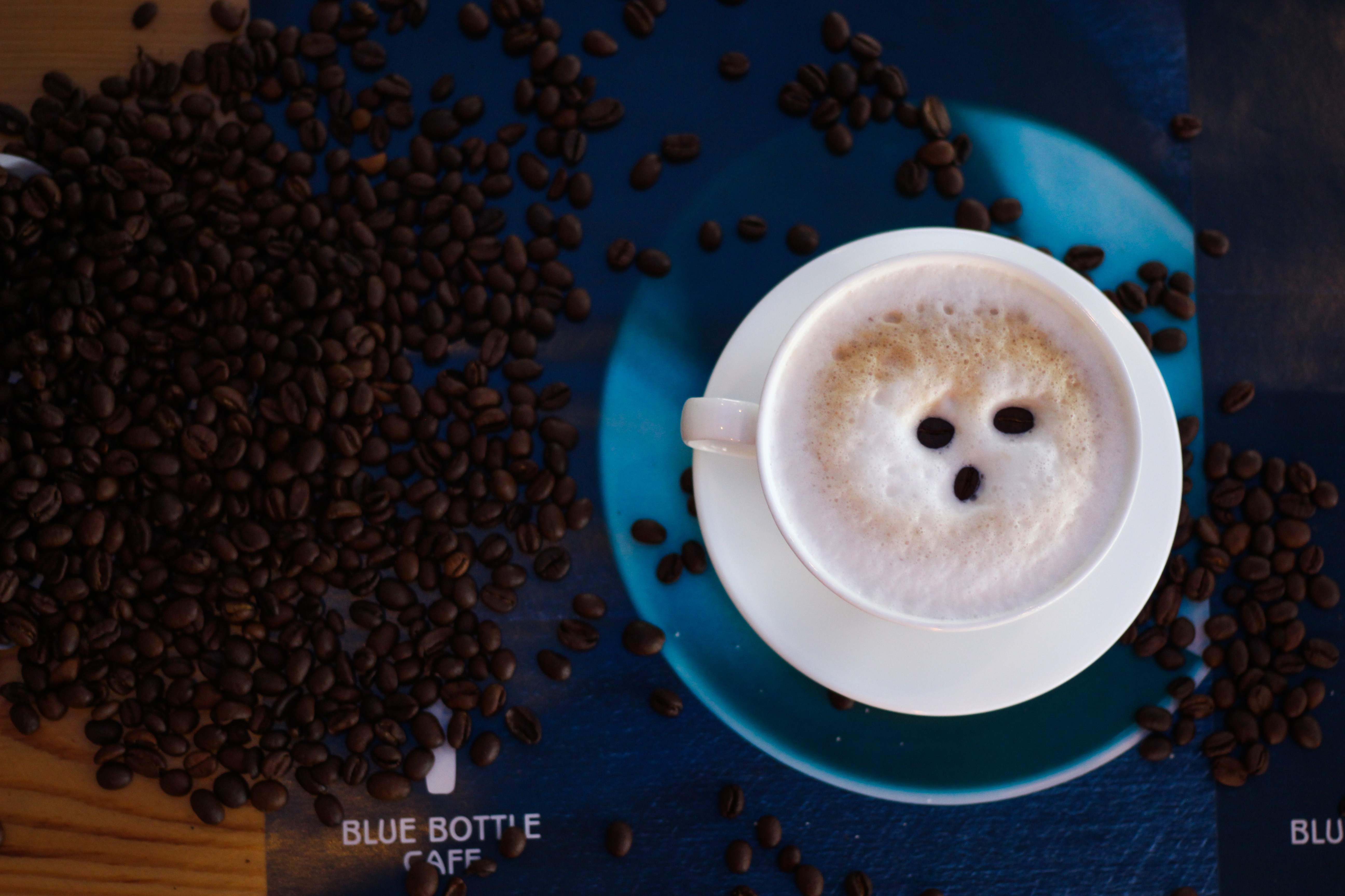 Blue Bottle Cafe: Ambience| blue| TGB express | Hungrito FM9- Blue Bottle Cafe | Coffee