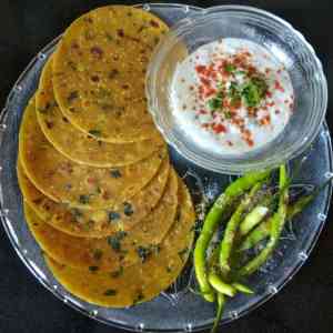 Methi| thepla |dahi| chilli| breakfast