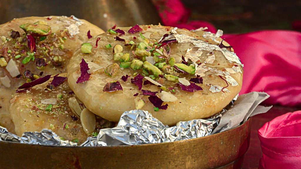 desserts of Udaipur| Mawa kachori