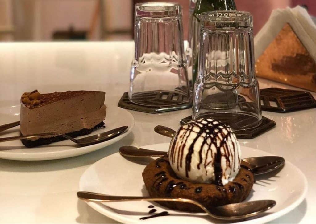 Best Places for Fancy Desserts in Ahmedabad|Moi